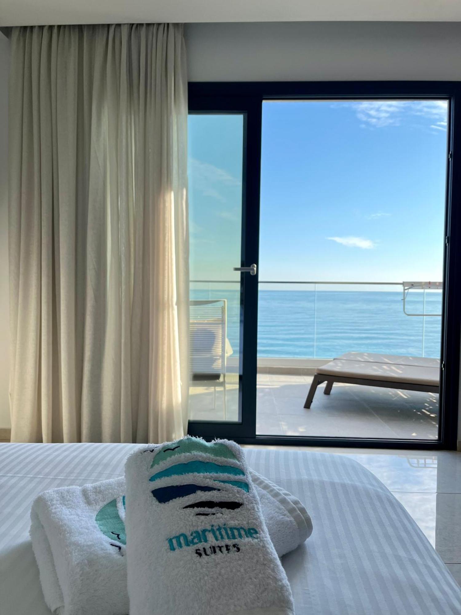 Maritime Suites Hersonissos  Bagian luar foto