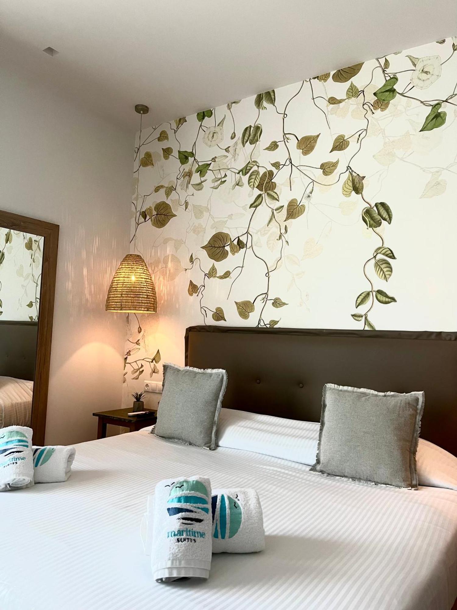 Maritime Suites Hersonissos  Bagian luar foto
