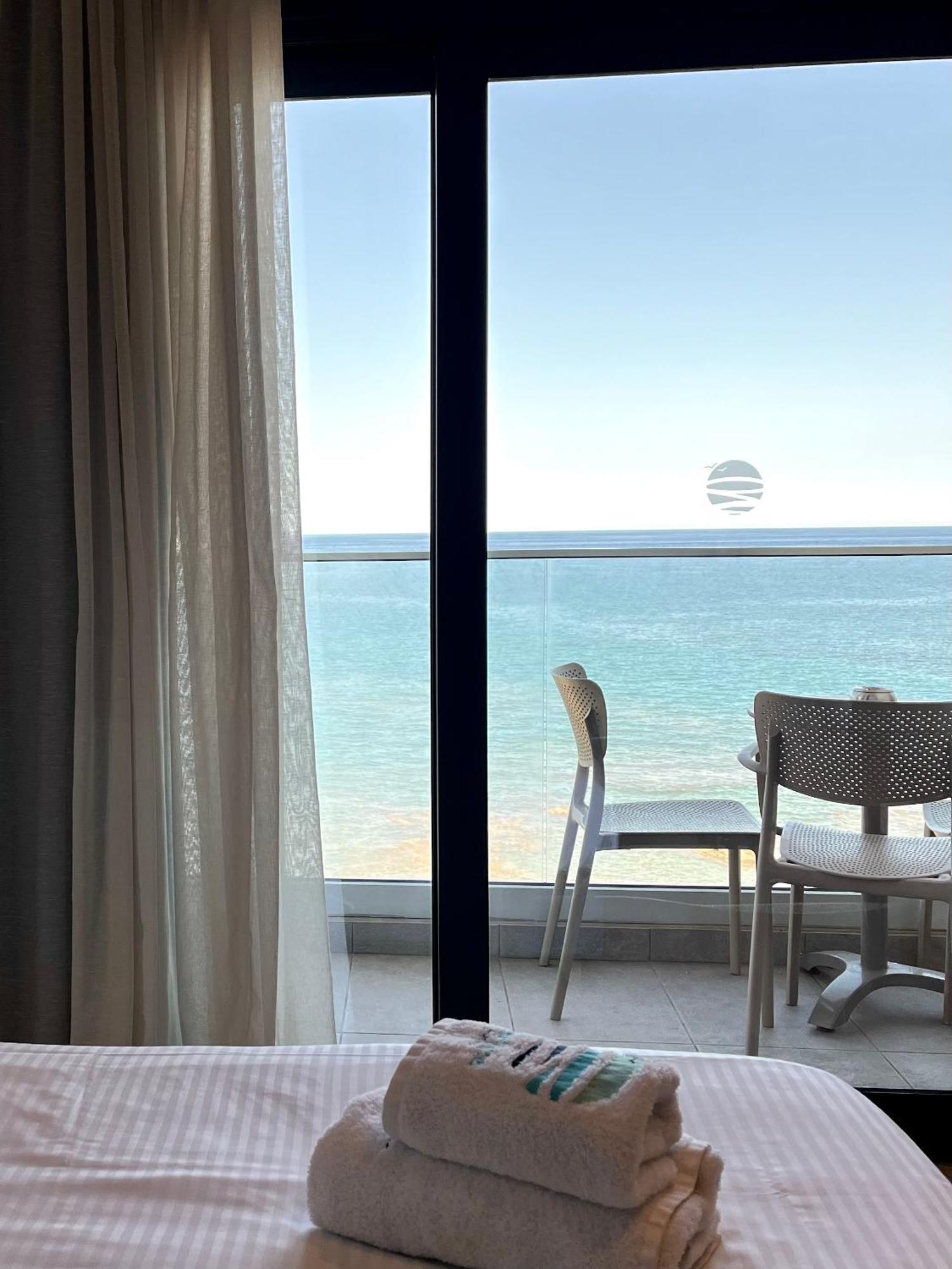 Maritime Suites Hersonissos  Bagian luar foto