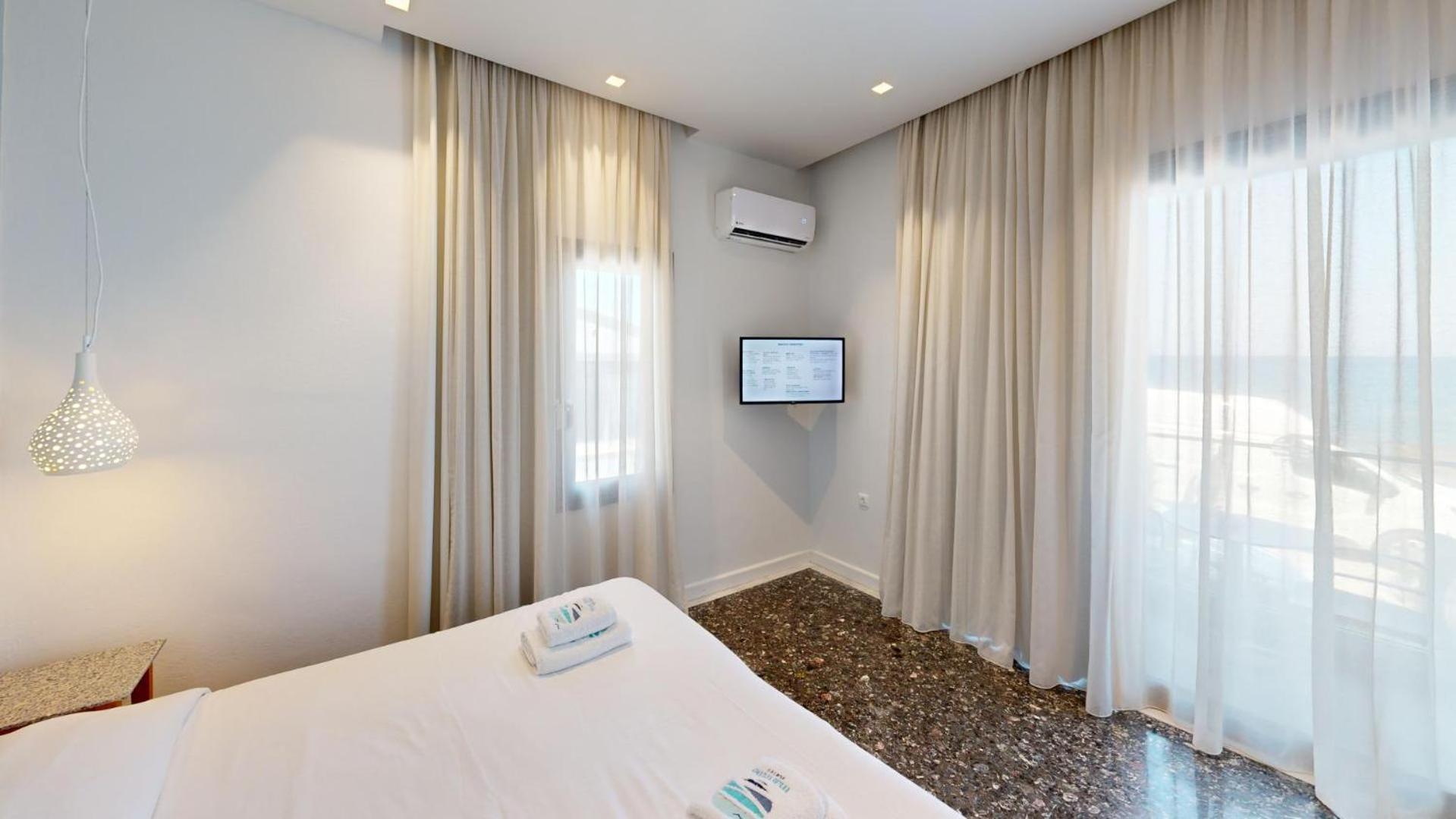 Maritime Suites Hersonissos  Bagian luar foto