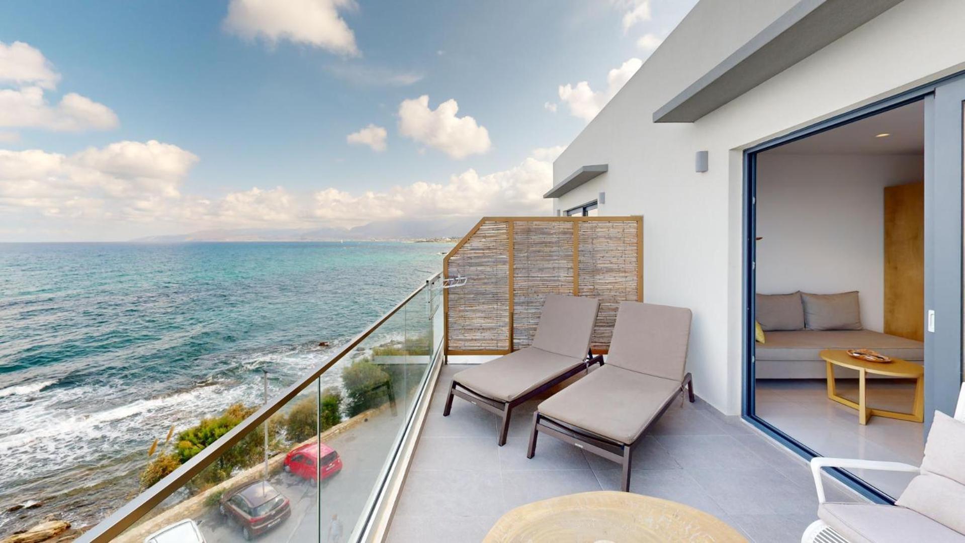 Maritime Suites Hersonissos  Bagian luar foto
