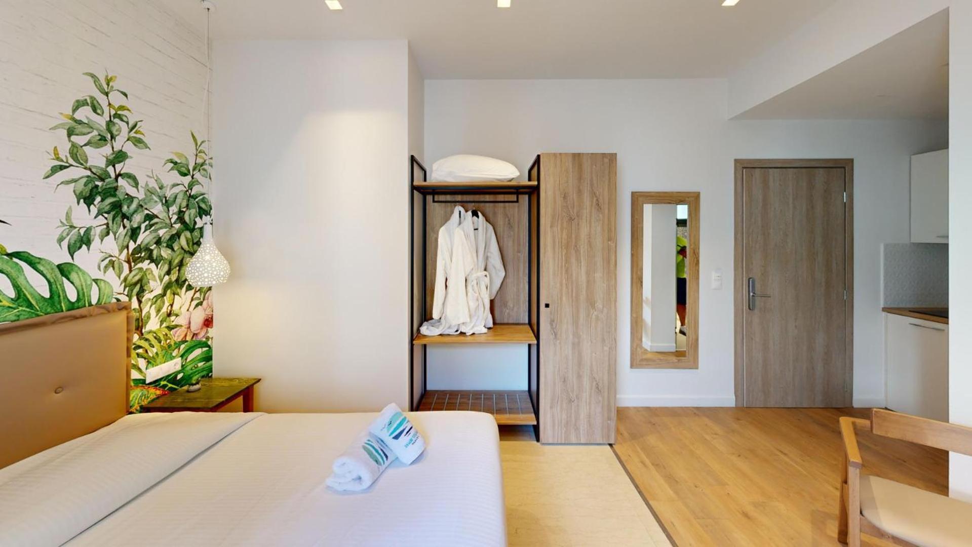 Maritime Suites Hersonissos  Bagian luar foto